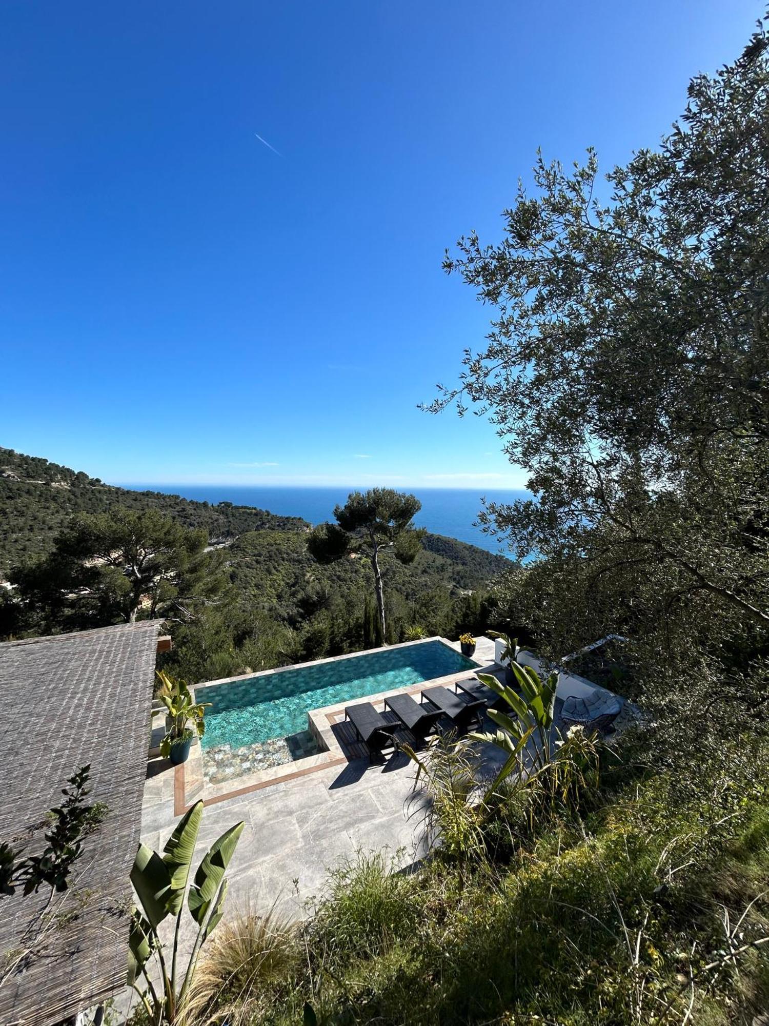 Eze - Appartement Dans Bas De Villa Avec Piscine Pres De Monaco Exteriör bild